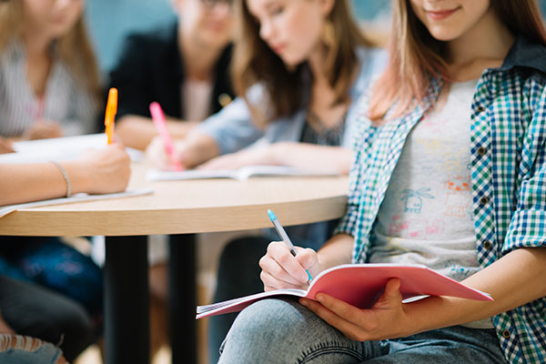 Trainingen voor docenten en jeugdigen